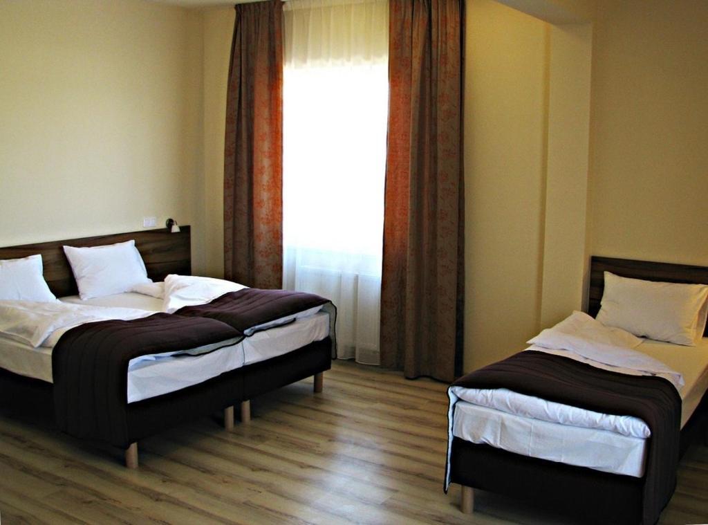 Hotel Czerniewski Warschau Zimmer foto